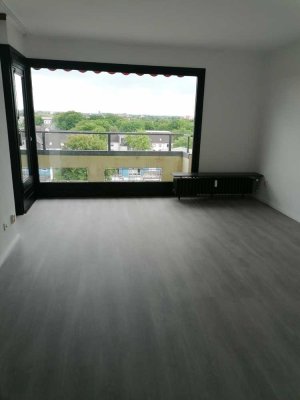 Modernisierte Wohnung mit Balkon im Musikerviertel