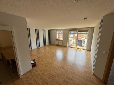 Altengerechte 2-Zimmer-Wohnung mit Balkon & Stellplatz im Zentrum von Brake