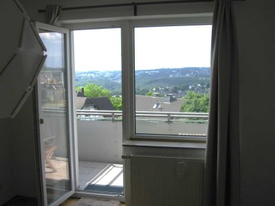 Ansprechende und gepflegte 3-Zimmer-Wohnung mit gehobener Innenausstattung mit Balkon in remscheid