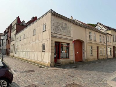 Charmante 2-Zimmer-Wohnung in der Altstadt mit Terrasse im EG