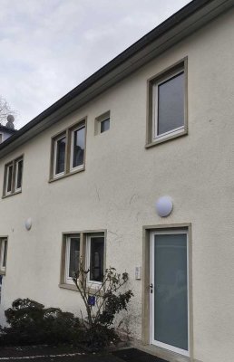 95 m² WG-Wohnung in zentraler Lage – ruhig im Innenhof, ideal für Studenten