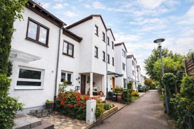 Reihenmittelhaus mit Garten & Garage in Heidelberg-Kirchheim