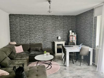 Freie 4 Zimmerwohnung mit Balkon und Stellplatz  in Wiesbaden-Biebrich