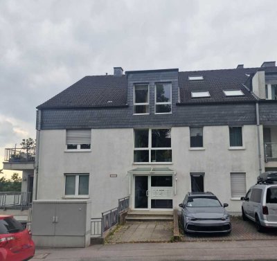 Gesuchte Lage Cronenberg !  Moderne Maisonette Wohung mit großem Balkon , Fernsicht & 2 TG Plätzen !