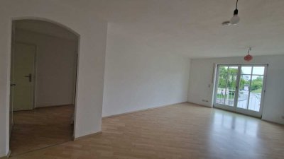 Ansprechende 3-Zimmer-Wohnung mit EBK und Balkon in 85551 Heimstetten, S-Bahn-Nähe