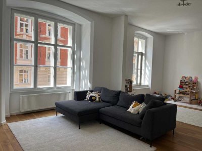 Maxvorstadt: Helle 3,5 Zimmer-Altbauwohnung - Top saniert!