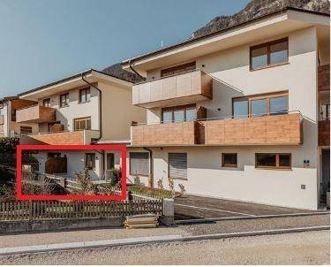 Attraktive 2-Raum-Wohnung mit EBK, Terrasse und Garten in Unterlangkampfen