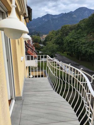 2-Raum-Wohnung in schöner Lage mit gehobener Innenausstattung mit EBK in Bad Reichenhall