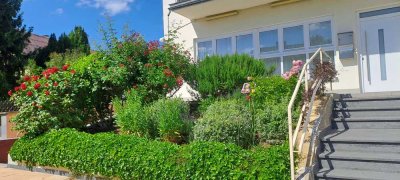 Helle 4-Zimmer-Wohnung mit Balkon in Okarben