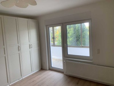 WG Zimmer mit Balkon im Reihenmittelhaus in Hanau + Garten