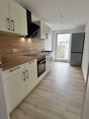 NEU! Charmante Wohnung mit Südbalkon I mit Dusche & Badewanne | mit Einbauküche