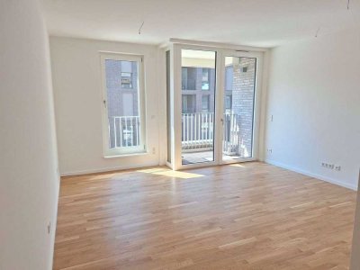 Zentrumsnah und seitlicher Wasserblick: 1-Zimmer-Wohnung mit Balkon in Zentrumsnähe