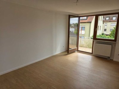 Geschmackvolle, gepflegte 2-Zimmer-Dachgeschosswohnung mit Balkon in Langenzenn