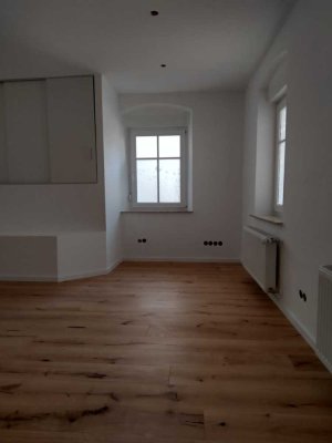 ++TOP renovierte ZKB++4,9% Rendite++großes Tageslichtbad++Einbauküche