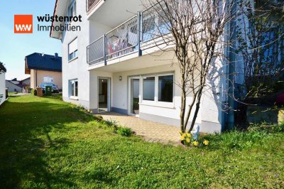 +++ Sofort einziehen! NEUwertige Wohnung mit Sonnenterrasse, eigenem Gärtchen und 2 Stellplätzen +++