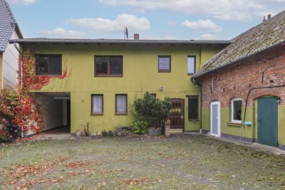 Viel Platz: Resthof mit sehr großem Garten und Nebengelass in Brome