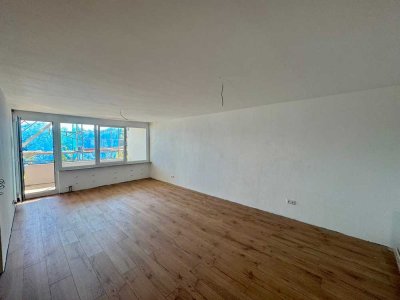 Kernsanierte 3 Zimmer mit modernem Bad und Einbauküche