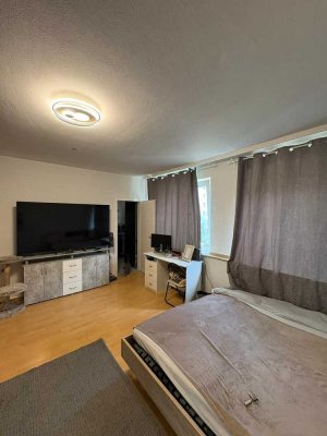 Gut geschnittene 1-Zimmer-Wohnung mit Küche | 31 m² | Duschbad | MG-Rheydt