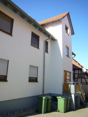 Helle 3-Zimmer-EG-Wohnung mit Terrasse in Göbrichen