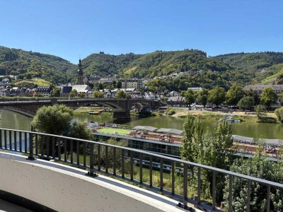 Neuwertige Wohnung mit Burgblick,mit vier Zimmern sowie Balkon und Einbauküche +Stellplatz in Cochem