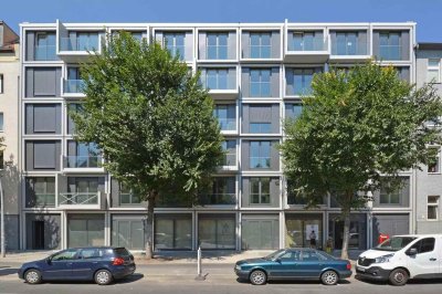 Modernes, helles Studio-Apartment mit Balkon in der Nähe von Hasenheide und Tempelhofer Feld