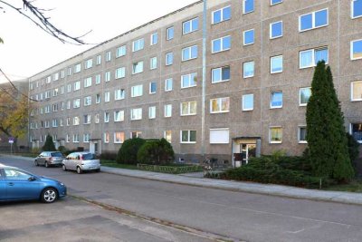 Dessau Nord 3-Raum-Wohnung im 2.OG mit Dusche + Balkon
