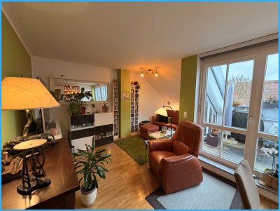 MAIER !! Dachgeschoss-Wohnung mit Aufzug und Dachterrasse TOP Ausstattung - Bj. 2007 !!