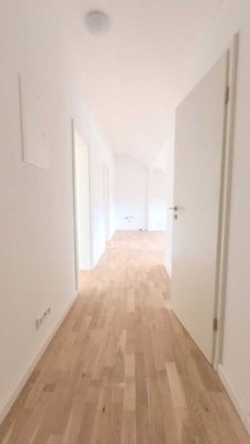 Renovierte 3 Zimmer Dachgeschosswohnung in ruhiger Lage von Heidelberg!!!