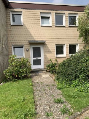 Reihenmittelhaus mit Potenzial in ruhiger Lage auf Erbpachtgrundstück von privat zu verkaufen