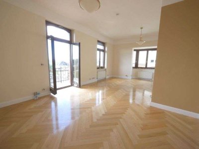 WI-Nordost -Stilaltbau,  Fernblick aus den Erkern
