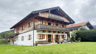 Exklusives Wohnerlebnis in Elbach – Alpenblick & Sonnenlage