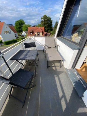 Schicke 1-Raum-DG-Wohnung mit Sonnenbalkon und Einbauküche in Bremen