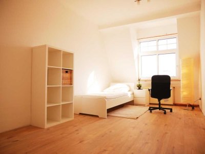 Privates Zimmer in stylischer 4er WG - Jobcenter / Studenten / Azubis