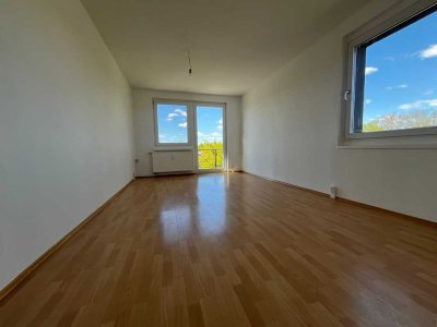 Stilvolle 4-Zimmer-Wohnung mit Balkon und moderner Einbauküche - Unit 73