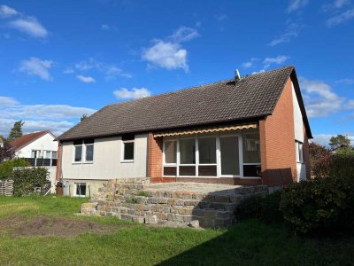 Helles, charmantes Einfamilienhaus in Bubenreuth mit riesigem Garten