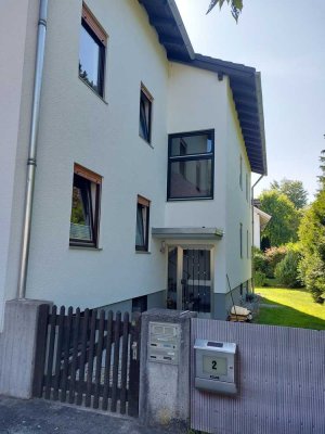 Jetzt oder nie ! Stattliches Zweifamilienhaus in Gröbenzell