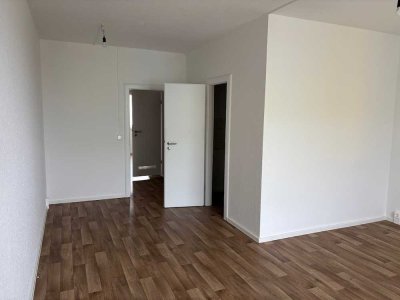 Renovierte 3- Zimmer Wohnung ab sofort
