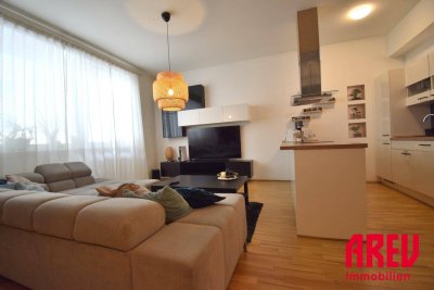 HELLE 2 ZIMMERWOHNUNG MIT BALKON - TOP 03