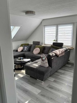 Stilvolle 3-Zimmer-Dachgeschosswohnung in Kernen nicht möbeliert