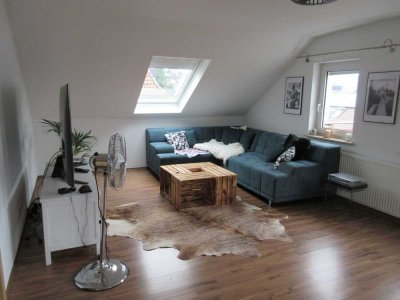 GUT GESCHNITTENE 3-ZIMMER-WOHNUNG MIT BALKON IM 2.OG = DG