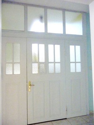 3-Zimmer-Altbau-Wohnung mit großen Balkon u. Gartenidylle