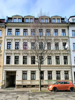 Helle 2-Raumwohnung - Tageslichtbad mit Wanne
