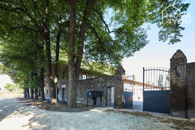 LOFT im luxuriös sanierten Gutshof, 165 qm, 4 SZ, Bad, WC, Einbauküche, Garten&Terrassen, Tiefgarage