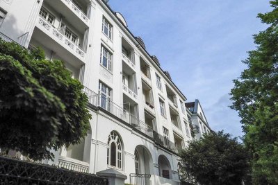 Luxuriöse Altbauwohnung mit Stil – großzügiges Wohnerlebnis in bester Lage
