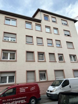 Modernisierte 1-Raum-Wohnung mit Einbauküche in Mannheim
