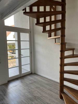 Renovierte 3-Zimmer-Maisonette-Wohnung mit EBK