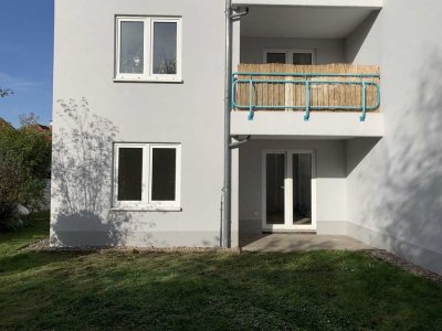 Renovierte 2-Raum-Wohnung mit Balkon und Einbauküche (WG-geeignet)