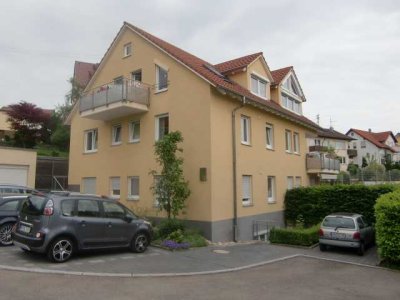 Schöne sonnige 4-Zimmer-Wohnung im OG in ruhiger Lage