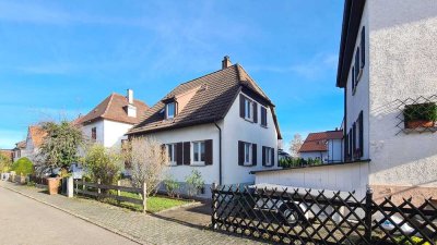 *** Einfamilienhaus mit Garten in ruhiger und zentraler Lage von Gerlingen! ***