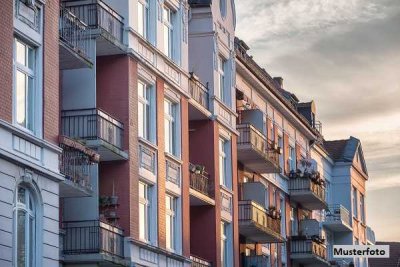 Ihr neues Mehrgenerationen-Zuhause: Freistehendes Dreifamilienhaus